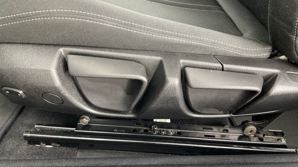 BMW 2 Series 218d Sport 2dr [Nav] Diesel Coupe - Image 26