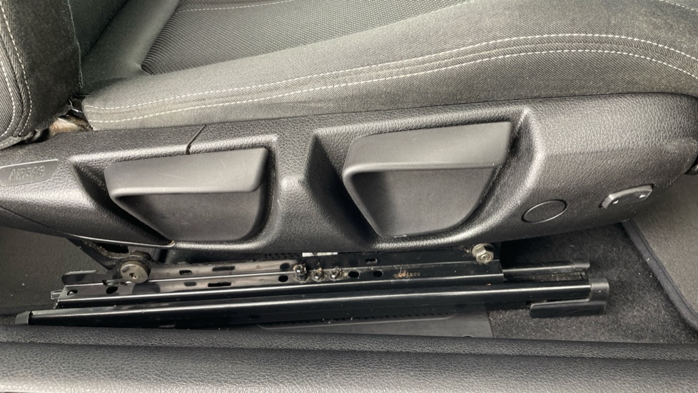 BMW 2 Series 218d Sport 2dr [Nav] Diesel Coupe - Image 40
