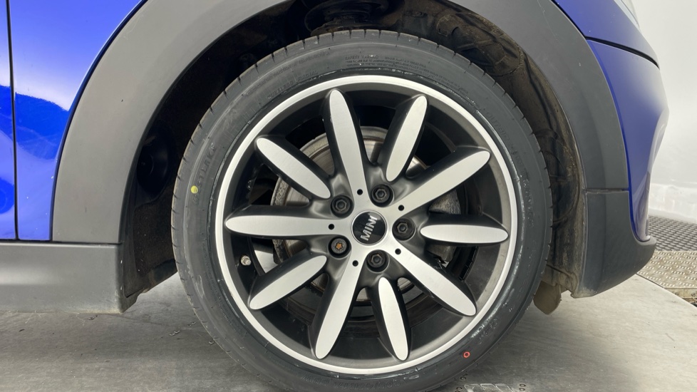 MINI Hatchback 1.5 Cooper Exclusive II 3dr Petrol Hatchback - Image 14