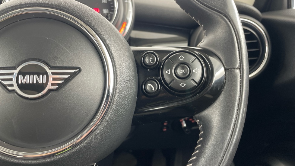 MINI Hatchback 1.5 Cooper Exclusive II 3dr Petrol Hatchback - Image 18