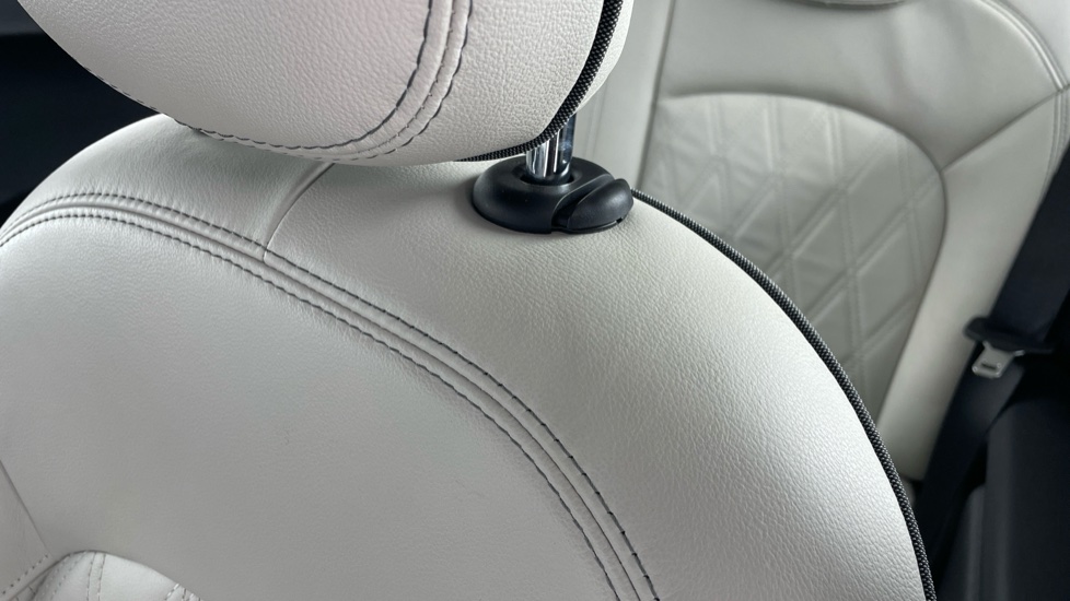MINI Hatchback 1.5 Cooper Exclusive II 3dr Petrol Hatchback - Image 28