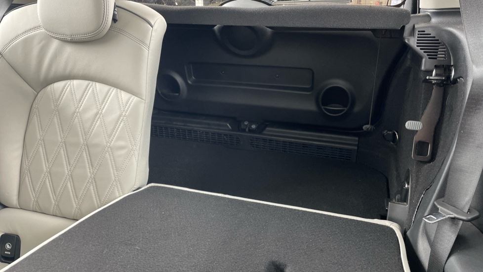 MINI Hatchback 1.5 Cooper Exclusive II 3dr Petrol Hatchback - Image 37