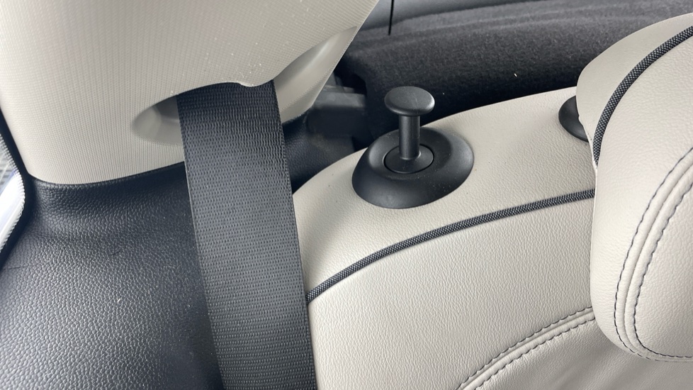 MINI Hatchback 1.5 Cooper Exclusive II 3dr Petrol Hatchback - Image 48