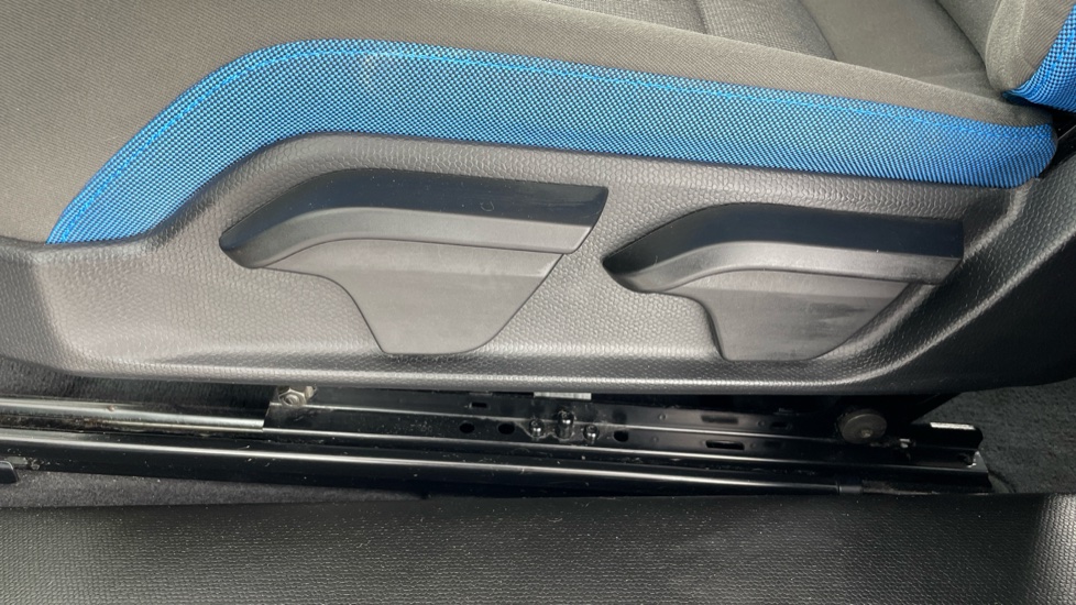 BMW i3 125kW 42kWh 5dr Auto Electric Hatchback - Image 26