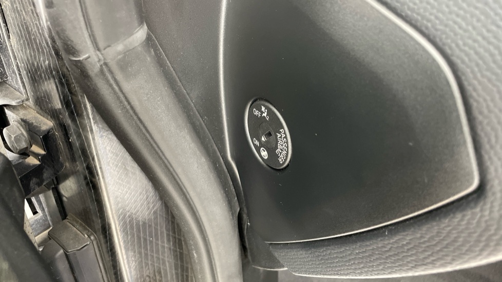 BMW i3 125kW 42kWh 5dr Auto Electric Hatchback - Image 28
