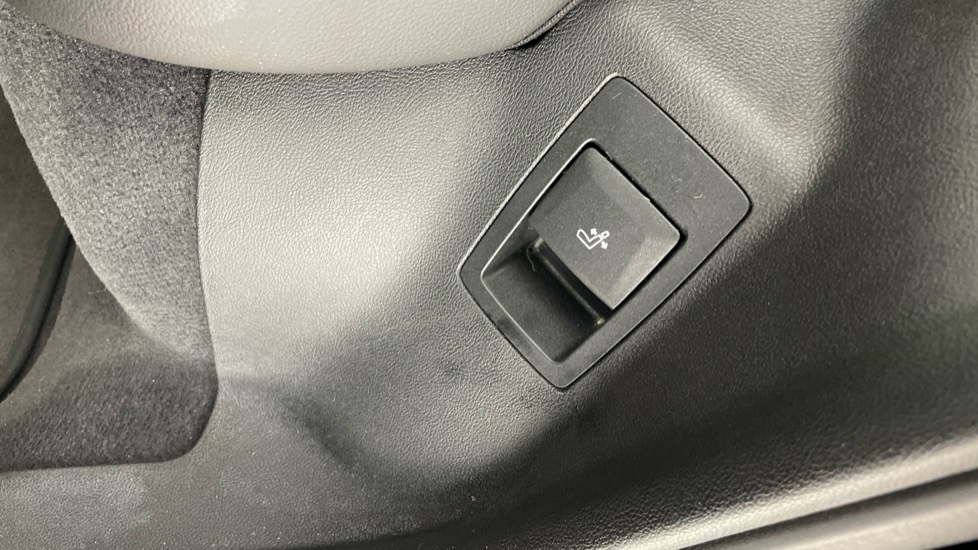 BMW X3 xDrive30d M Sport 5dr Step Auto Diesel Estate - Image 34