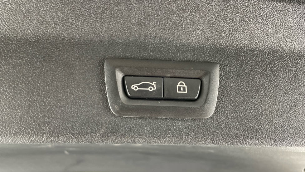 BMW X3 xDrive30d M Sport 5dr Step Auto Diesel Estate - Image 45