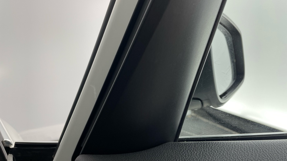 BMW 2 Series 225i xDrive Luxury 5dr Step Auto Petrol Hatchback - Image 20