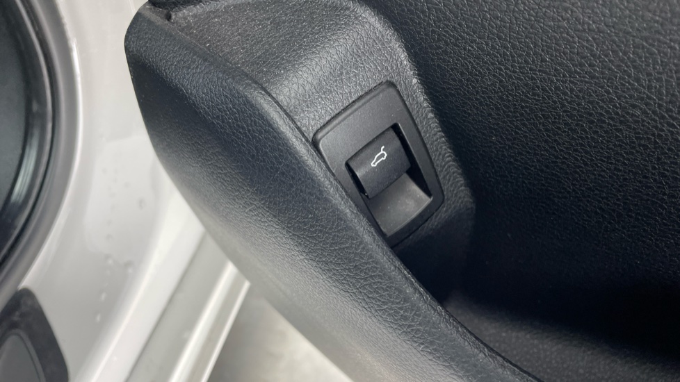 BMW 2 Series 225i xDrive Luxury 5dr Step Auto Petrol Hatchback - Image 52