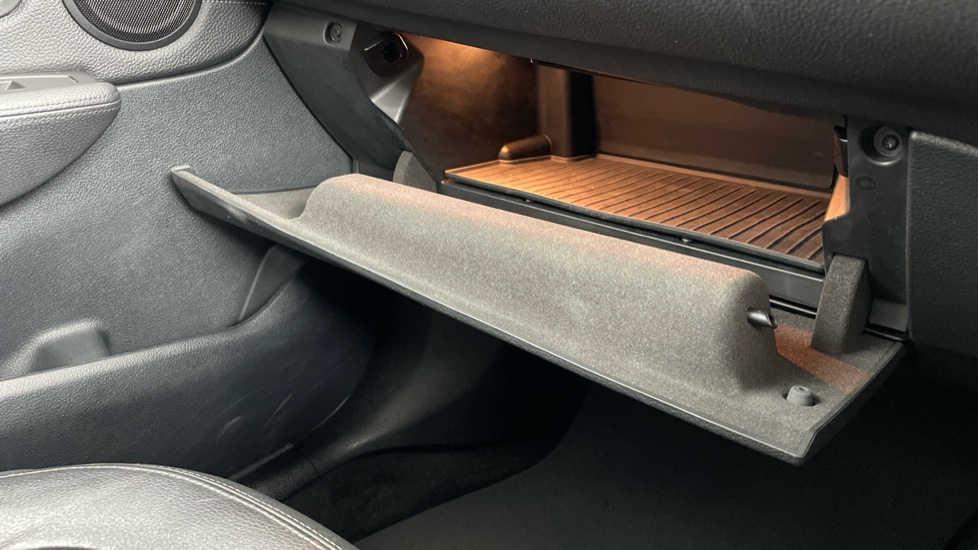 BMW 2 Series 225i xDrive Luxury 5dr Step Auto Petrol Hatchback - Image 79