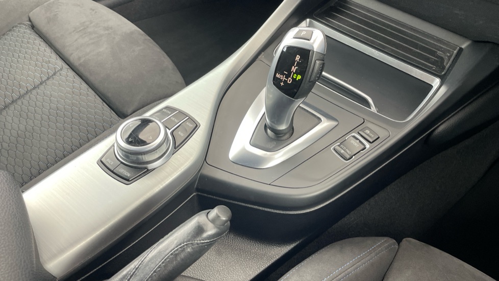 BMW 2 Series 218d M Sport 2dr Step Auto [Nav] Diesel Coupe - Image 10