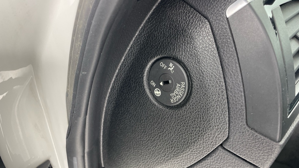 BMW 2 Series 218d M Sport 2dr Step Auto [Nav] Diesel Coupe - Image 30