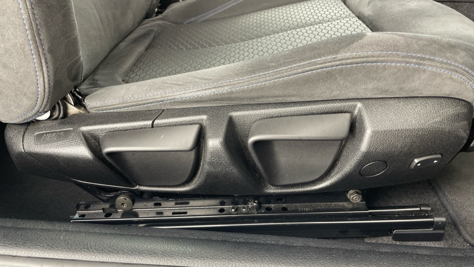 BMW 2 Series 218d M Sport 2dr Step Auto [Nav] Diesel Coupe - Image 41