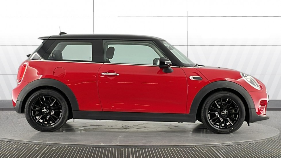 MINI Hatchback 1.5 Cooper Classic II 3dr Petrol Hatchback - Image 3