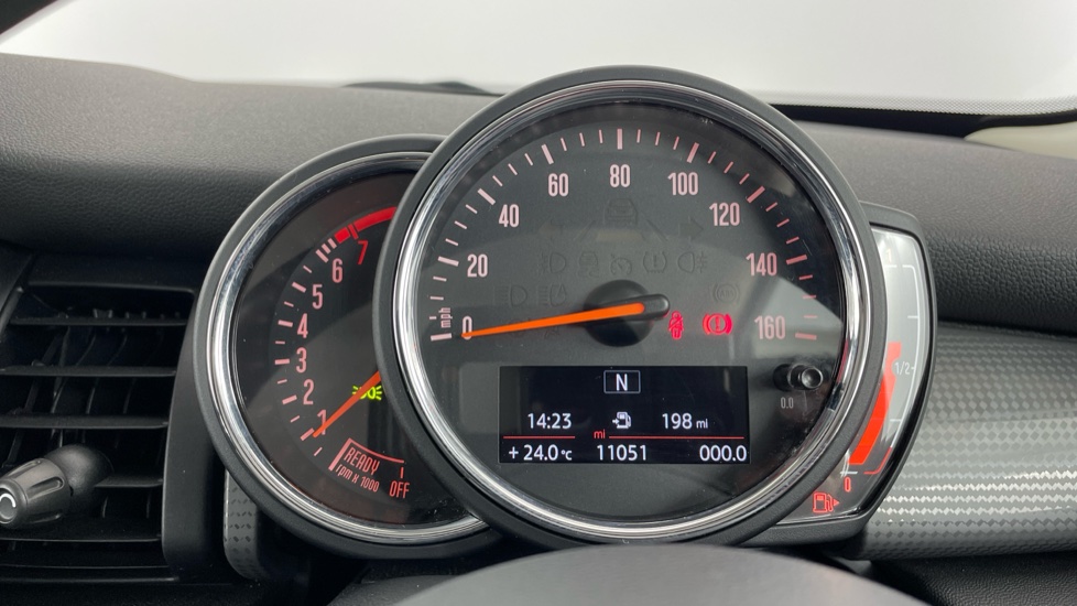 MINI Hatchback 1.5 Cooper Classic II 3dr Petrol Hatchback - Image 9