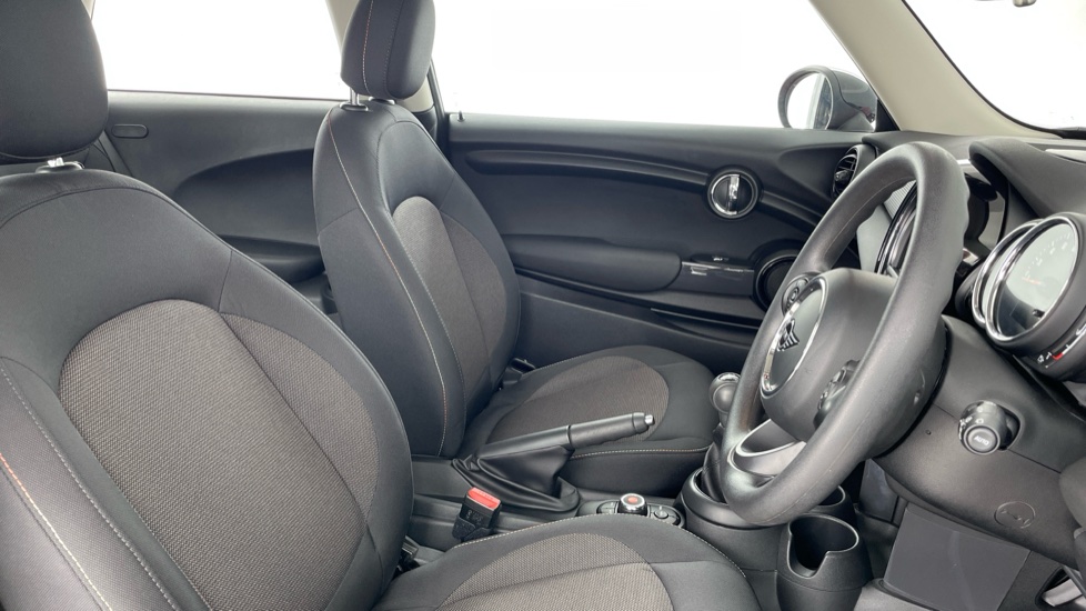 MINI Hatchback 1.5 Cooper Classic II 3dr Petrol Hatchback - Image 11
