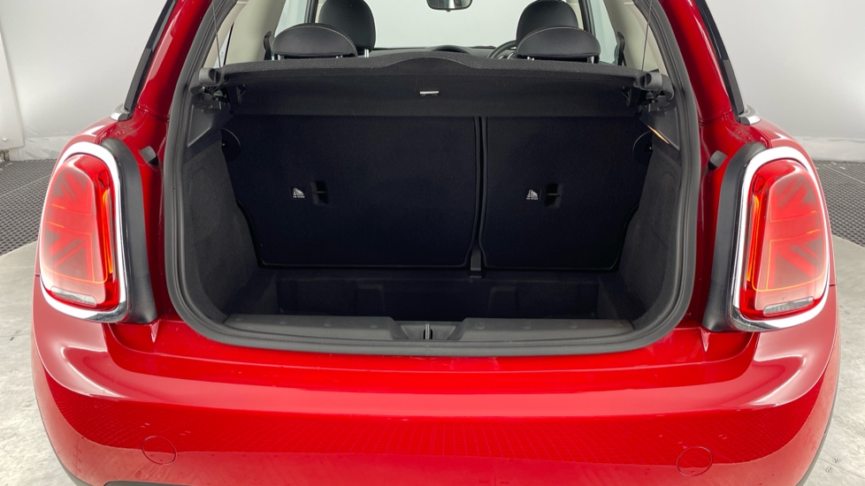MINI Hatchback 1.5 Cooper Classic II 3dr Petrol Hatchback - Image 13