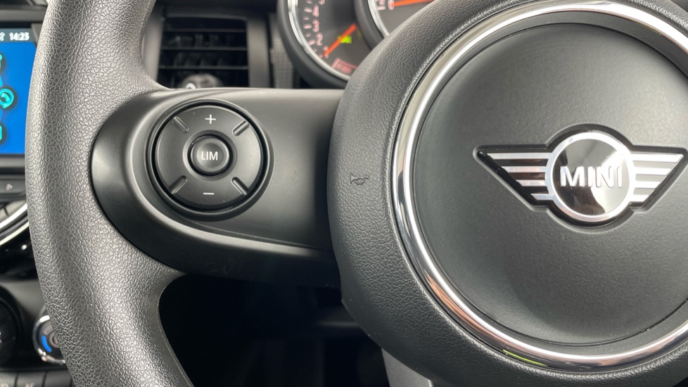 MINI Hatchback 1.5 Cooper Classic II 3dr Petrol Hatchback - Image 17