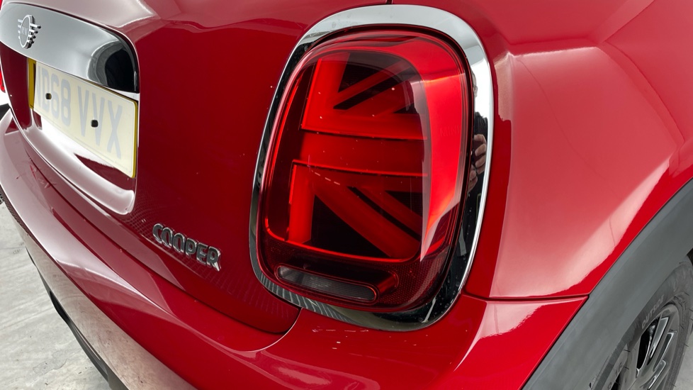 MINI Hatchback 1.5 Cooper Classic II 3dr Petrol Hatchback - Image 22