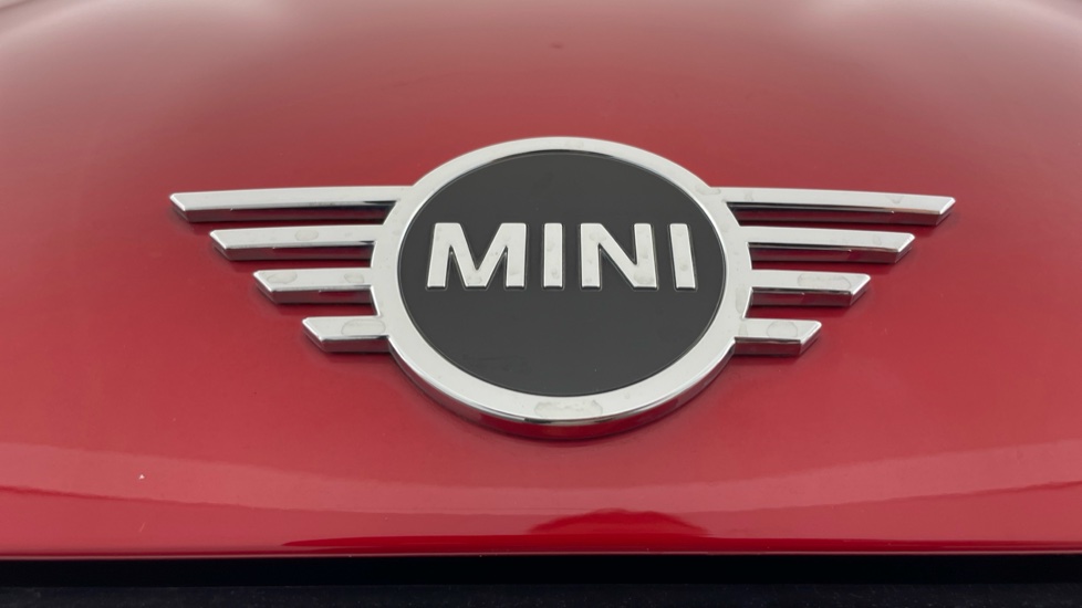 MINI Hatchback 1.5 Cooper Classic II 3dr Petrol Hatchback - Image 24