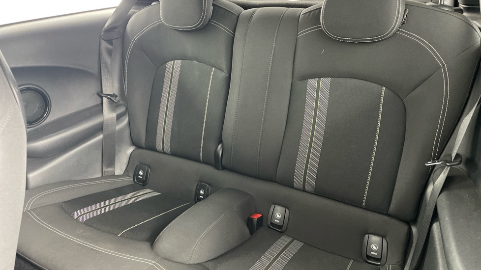 MINI Hatchback 2.0 Cooper S Sport II 3dr Auto [Comfort/Nav Pack] Petrol Hatchback - Image 12