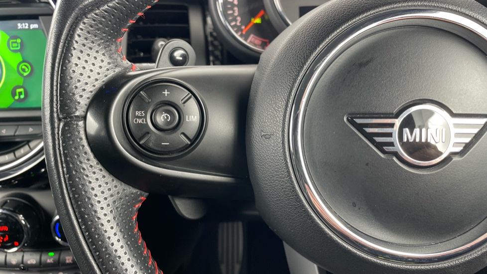 MINI Hatchback 2.0 Cooper S Sport II 3dr Auto [Comfort/Nav Pack] Petrol Hatchback - Image 17