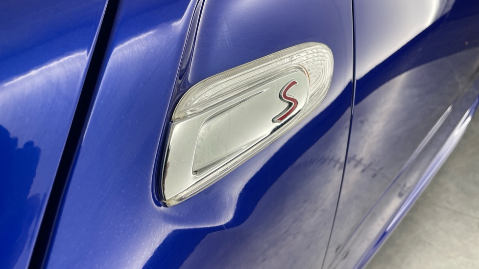 MINI Hatchback 2.0 Cooper S Sport II 3dr Auto [Comfort/Nav Pack] Petrol Hatchback - Image 26