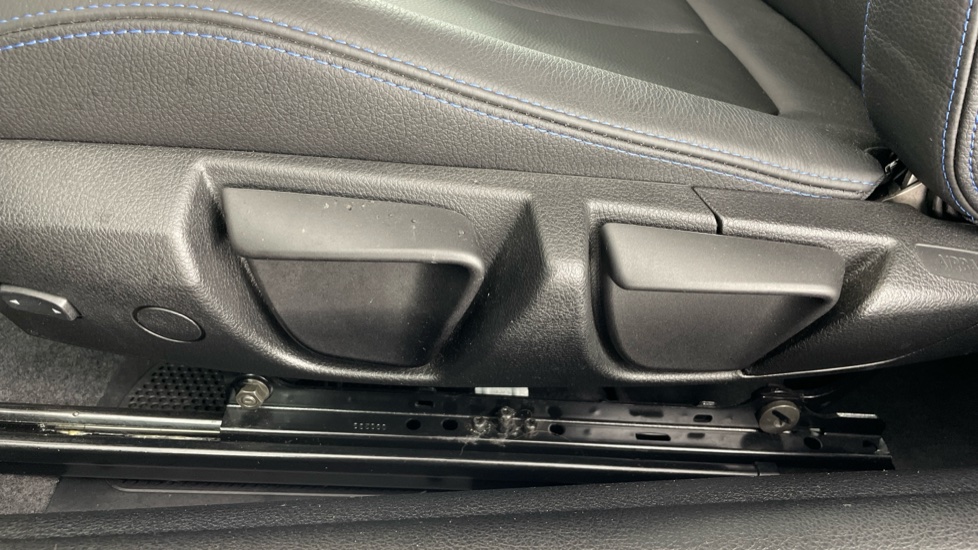 BMW 1 Series 118d M Sport 3dr [Nav/Servotronic] Step Auto Diesel Hatchback - Image 27