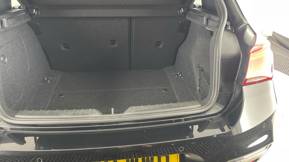 BMW 1 Series 118d M Sport 3dr [Nav/Servotronic] Step Auto Diesel Hatchback - Image 37