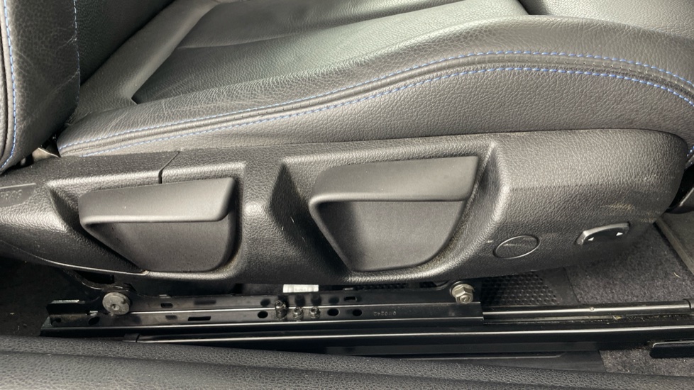 BMW 1 Series 118d M Sport 3dr [Nav/Servotronic] Step Auto Diesel Hatchback - Image 40