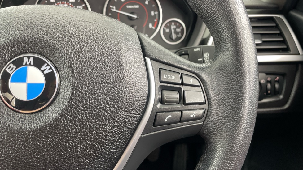 BMW 3 Series 320d EfficientDynamics Sport 5dr Diesel Estate - Image 18