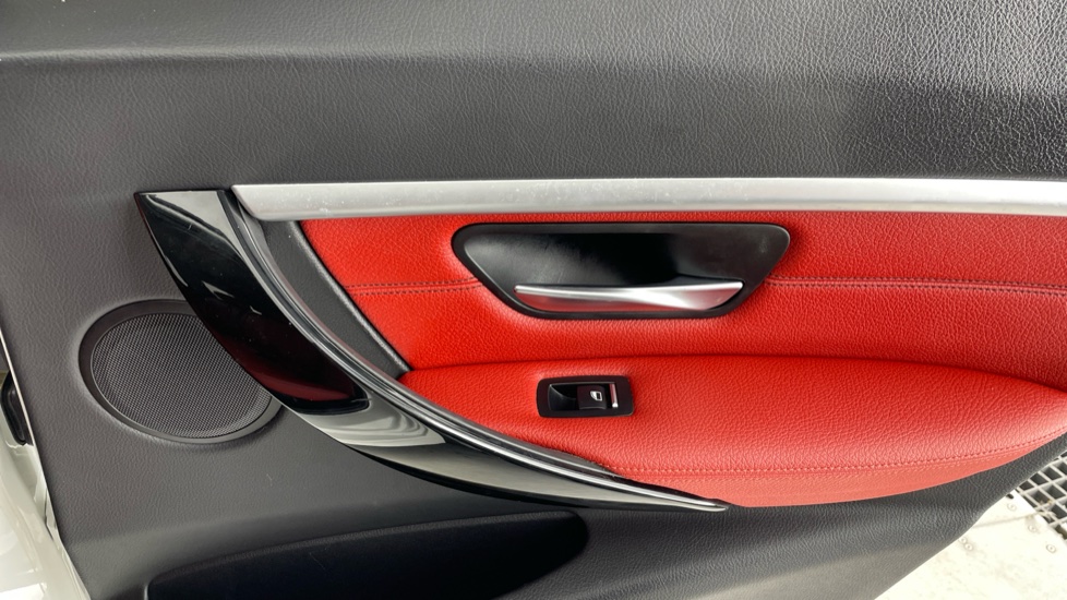 BMW 3 Series 320d EfficientDynamics Sport 5dr Diesel Estate - Image 44