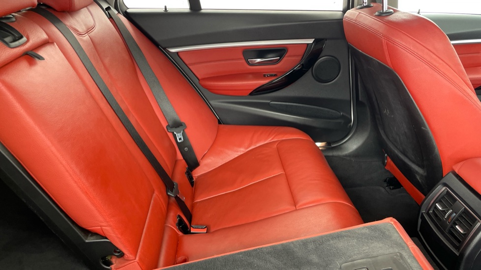 BMW 3 Series 320d EfficientDynamics Sport 5dr Diesel Estate - Image 47