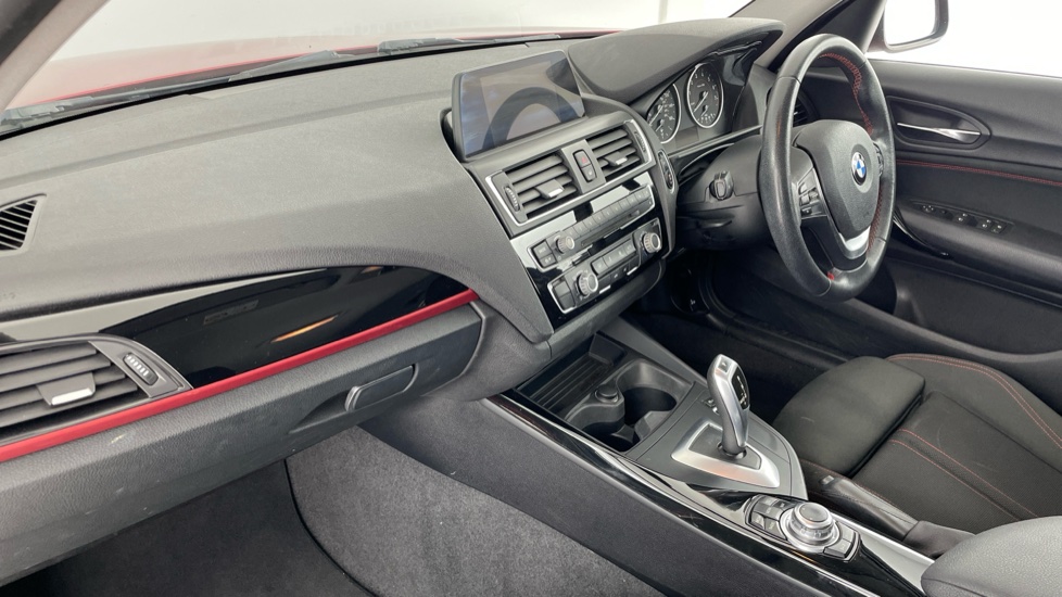BMW 1 Series 118i [1.5] Sport 5dr [Nav] Step Auto Petrol Hatchback - Image 7
