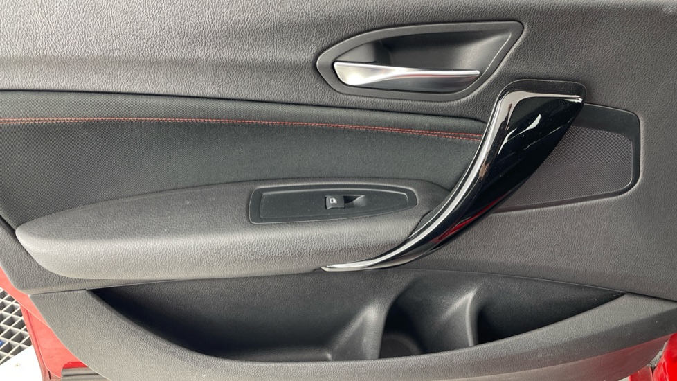 BMW 1 Series 118i [1.5] Sport 5dr [Nav] Step Auto Petrol Hatchback - Image 25