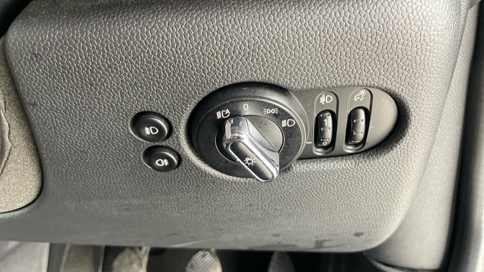 MINI Hatchback 1.2 One 3dr Petrol Hatchback - Image 47