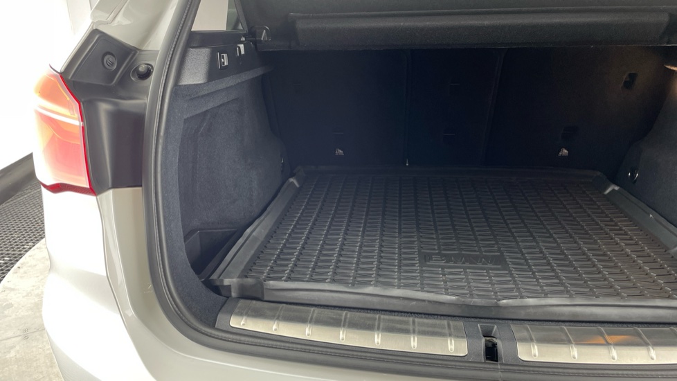 BMW X1 xDrive 20d xLine 5dr Step Auto Diesel Estate - Image 38