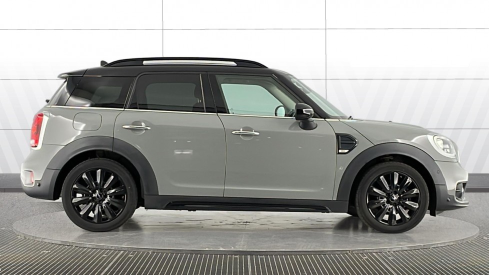 MINI Countryman 2.0 Cooper D 5dr Auto Diesel Hatchback - Image 3