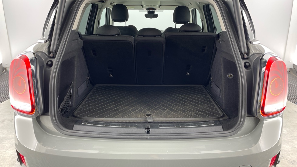 MINI Countryman 2.0 Cooper D 5dr Auto Diesel Hatchback - Image 13