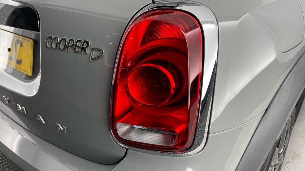 MINI Countryman 2.0 Cooper D 5dr Auto Diesel Hatchback - Image 22