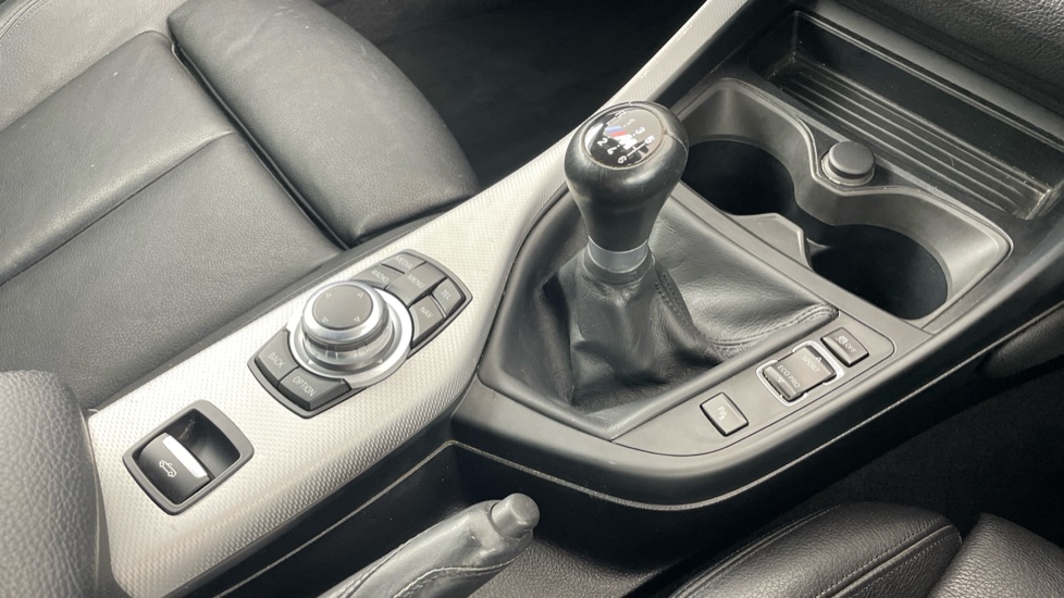 BMW 2 Series 220d M Sport 2dr [Nav] Diesel Convertible - Image 10