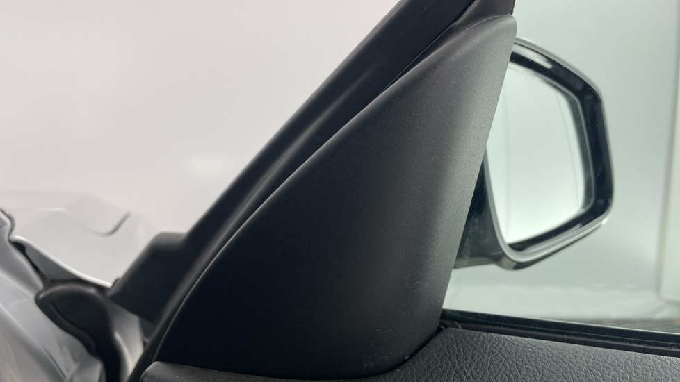 BMW 2 Series 220d M Sport 2dr [Nav] Diesel Convertible - Image 20