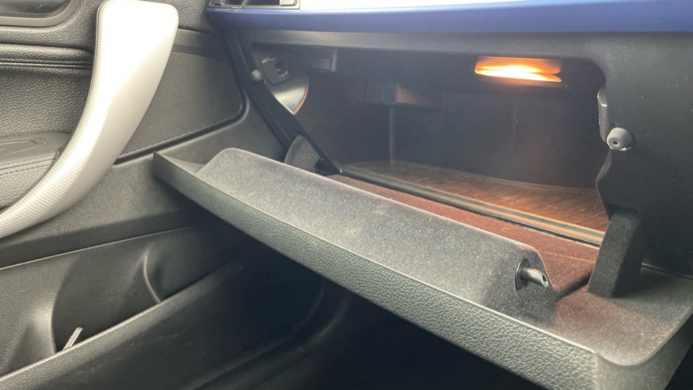BMW 2 Series 220d M Sport 2dr [Nav] Diesel Convertible - Image 63