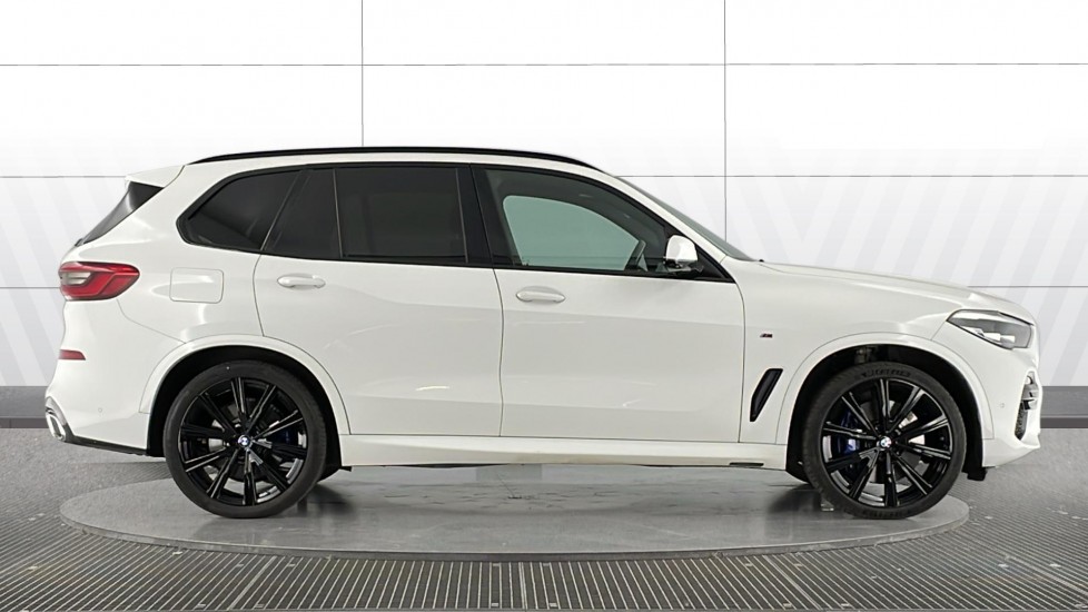 BMW X5 xDrive40i M Sport 5dr Auto Petrol Estate - Image 3