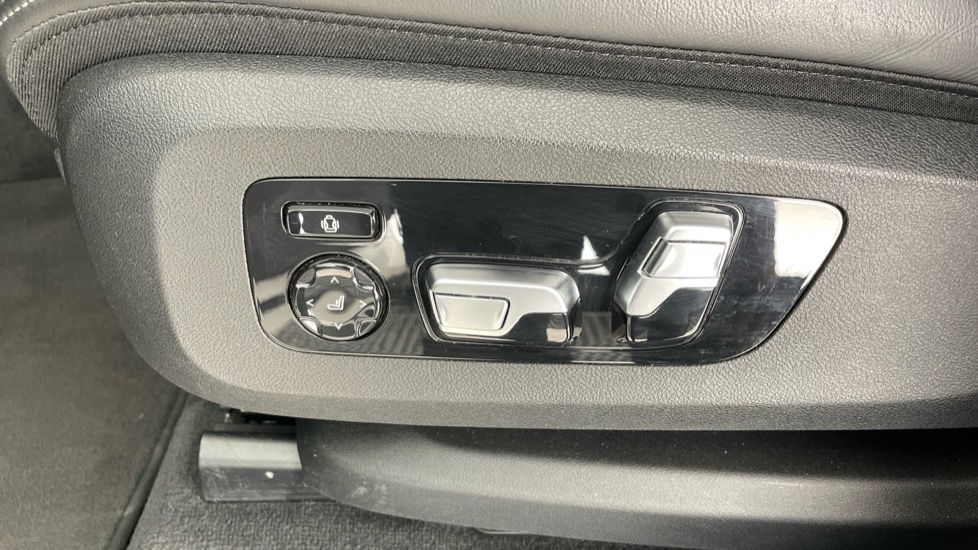 BMW X5 xDrive40i M Sport 5dr Auto Petrol Estate - Image 27