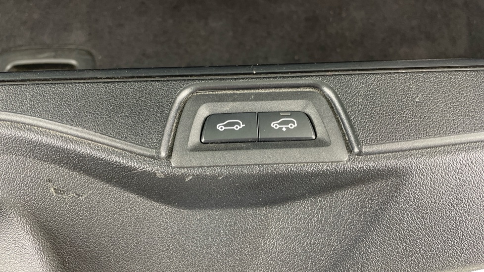 BMW X5 xDrive40i M Sport 5dr Auto Petrol Estate - Image 39