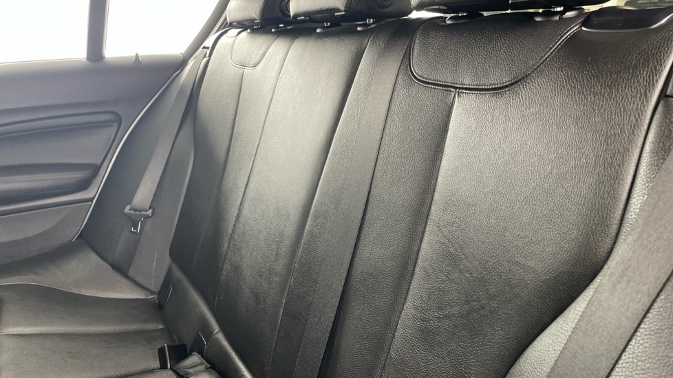 BMW 1 Series 116i M Sport 5dr Petrol Hatchback - Image 12