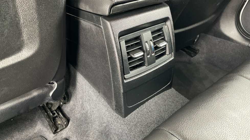 BMW 1 Series 116i M Sport 5dr Petrol Hatchback - Image 31