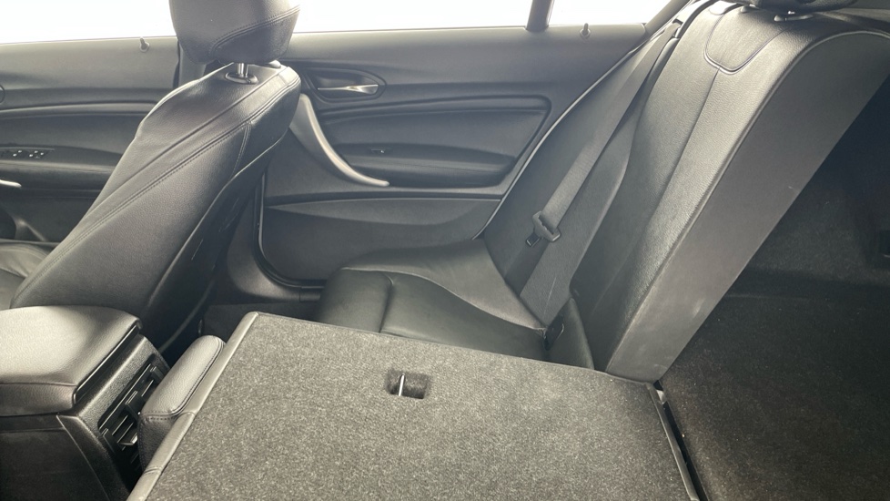 BMW 1 Series 116i M Sport 5dr Petrol Hatchback - Image 34