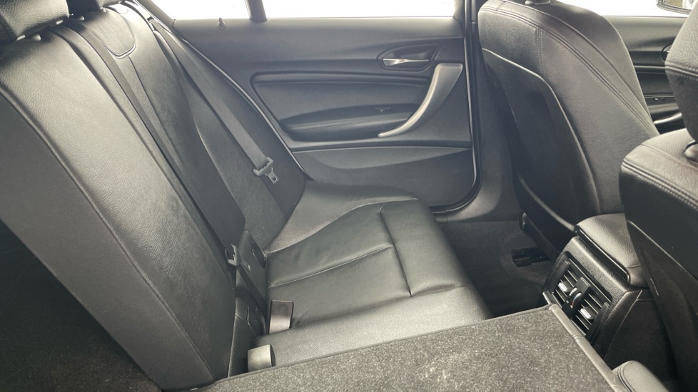BMW 1 Series 116i M Sport 5dr Petrol Hatchback - Image 41